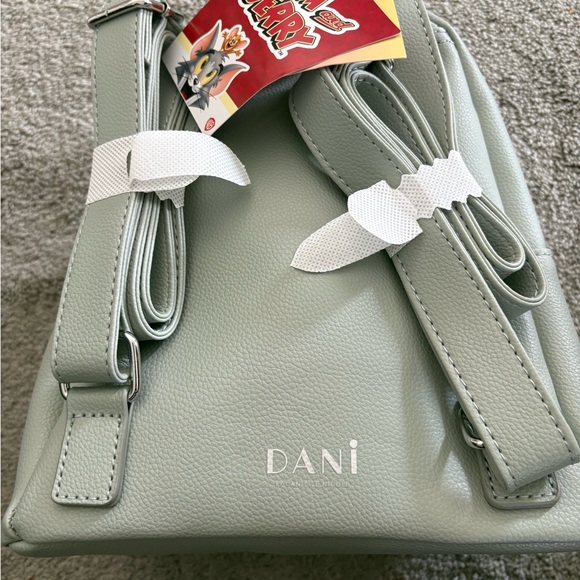 Danielle Nicole Gray Tom and Jerry Backpack - Picture 3 of 3